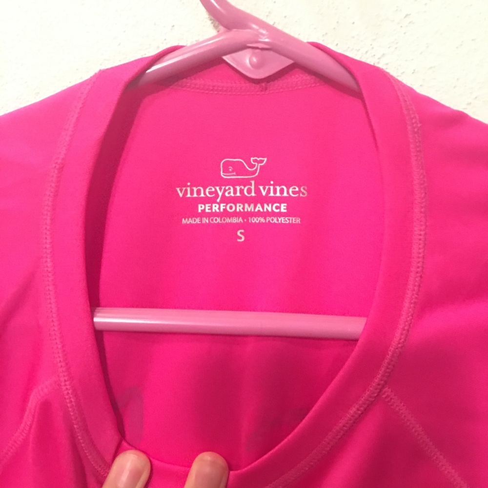 Vineyard Vines Performance Tee Small - image 4